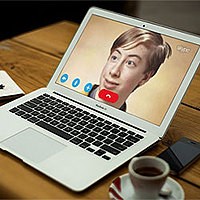 Efektu - MacBook Air. Video call