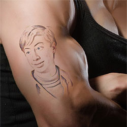 Efeito de foto - Tatuagem em seu braço