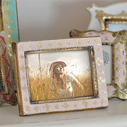 Efeito de foto - Handmade photo frame with a picture of you