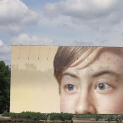 Фотоэффект - Огромный рекламный щит возле озера