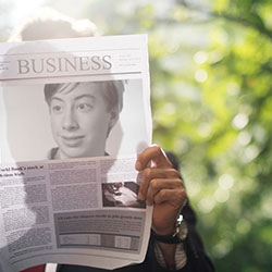 Foto efecto - Article in the business newspaper
