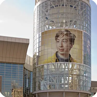 Photo effects. Advertisement on Salt Palace