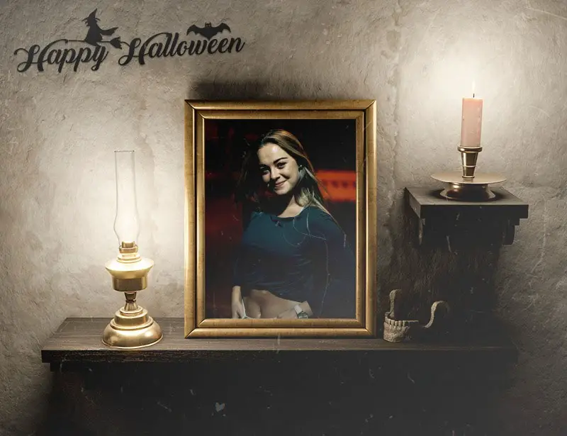 Efekt - Halloween. Frames with candles