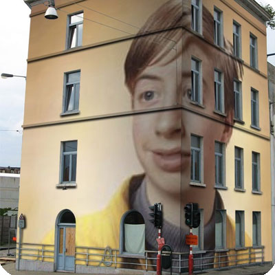 Foto efecto - La publicidad en dos paredes de la casa