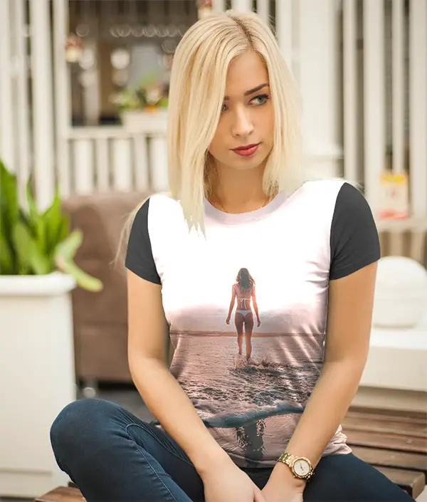 Effet photo - On the t-shirt of  blonde