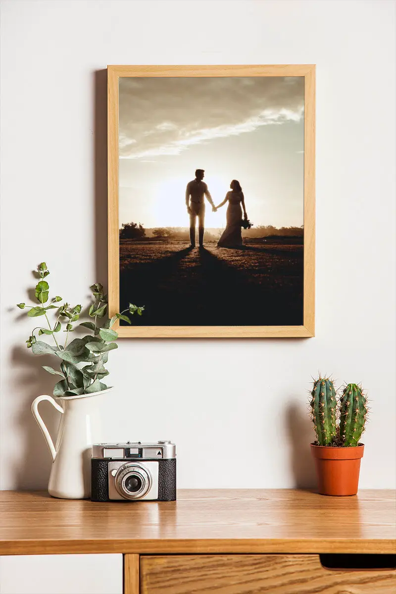 Foto efecto - Wooden photo frame on the white wall